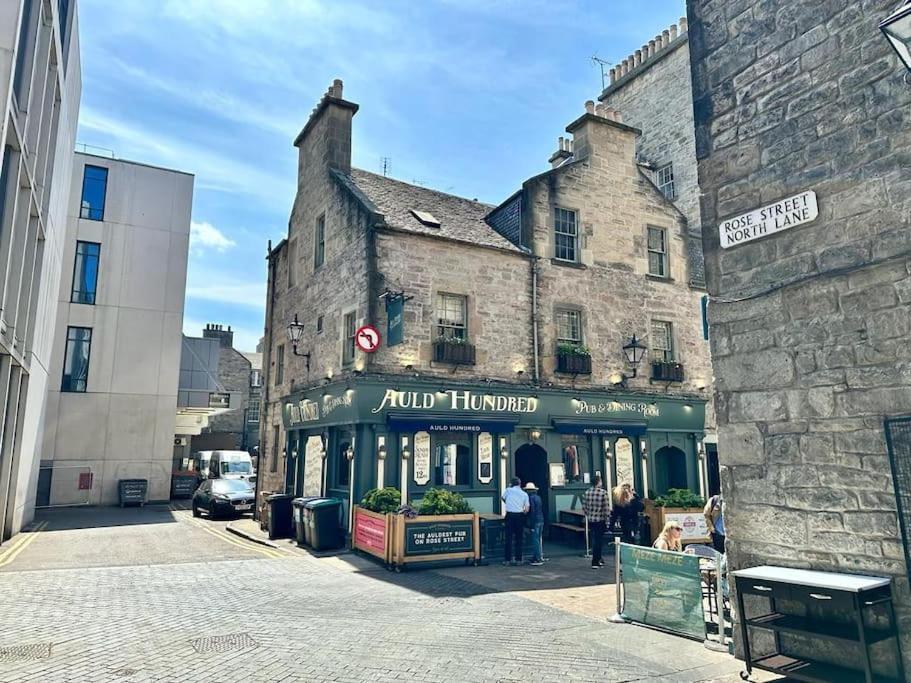 City Centre Hidden Hideout For 2 Edinburgh Bagian luar foto