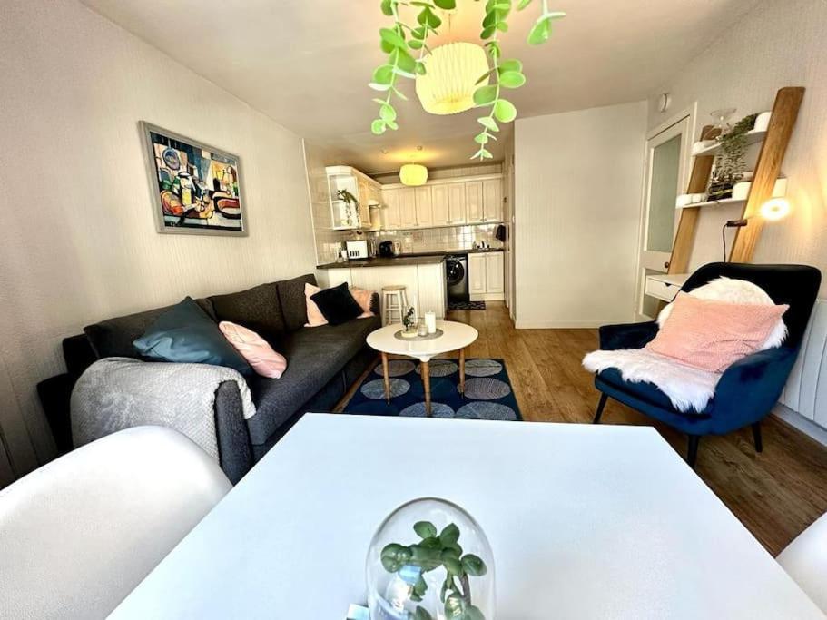 City Centre Hidden Hideout For 2 Edinburgh Bagian luar foto